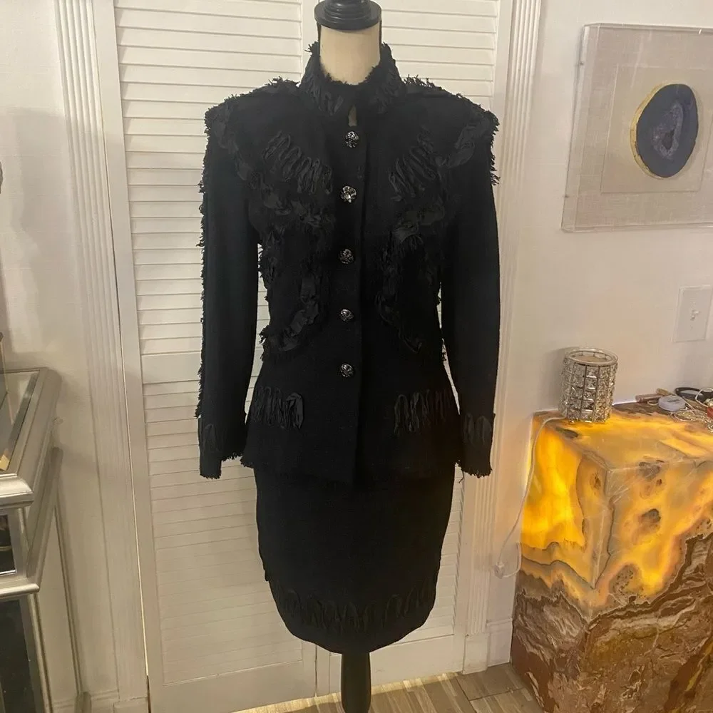 NWT Chanel skirt suit, size 38(S)